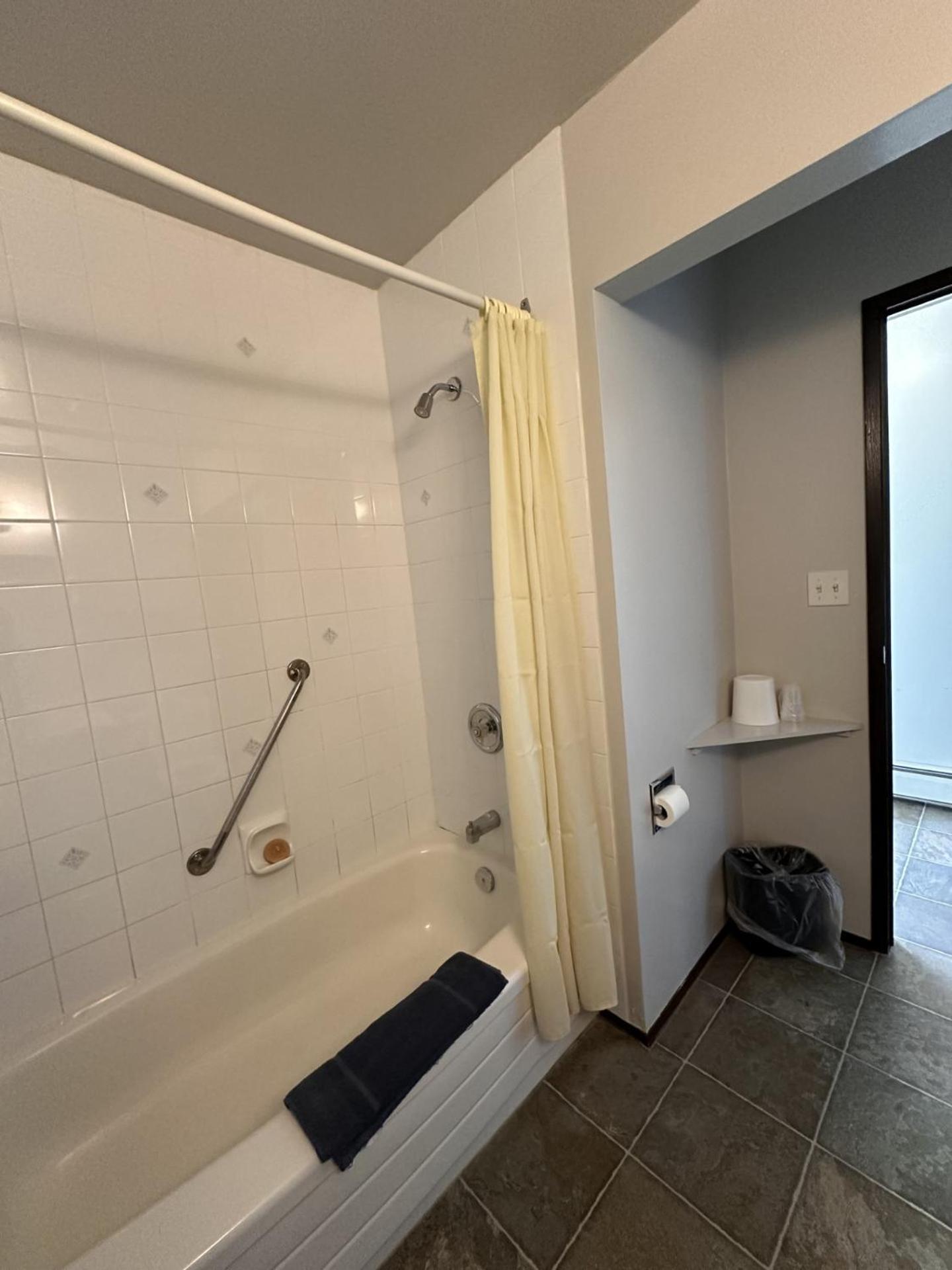 Howard Johnson By Wyndham Edson Extérieur photo
